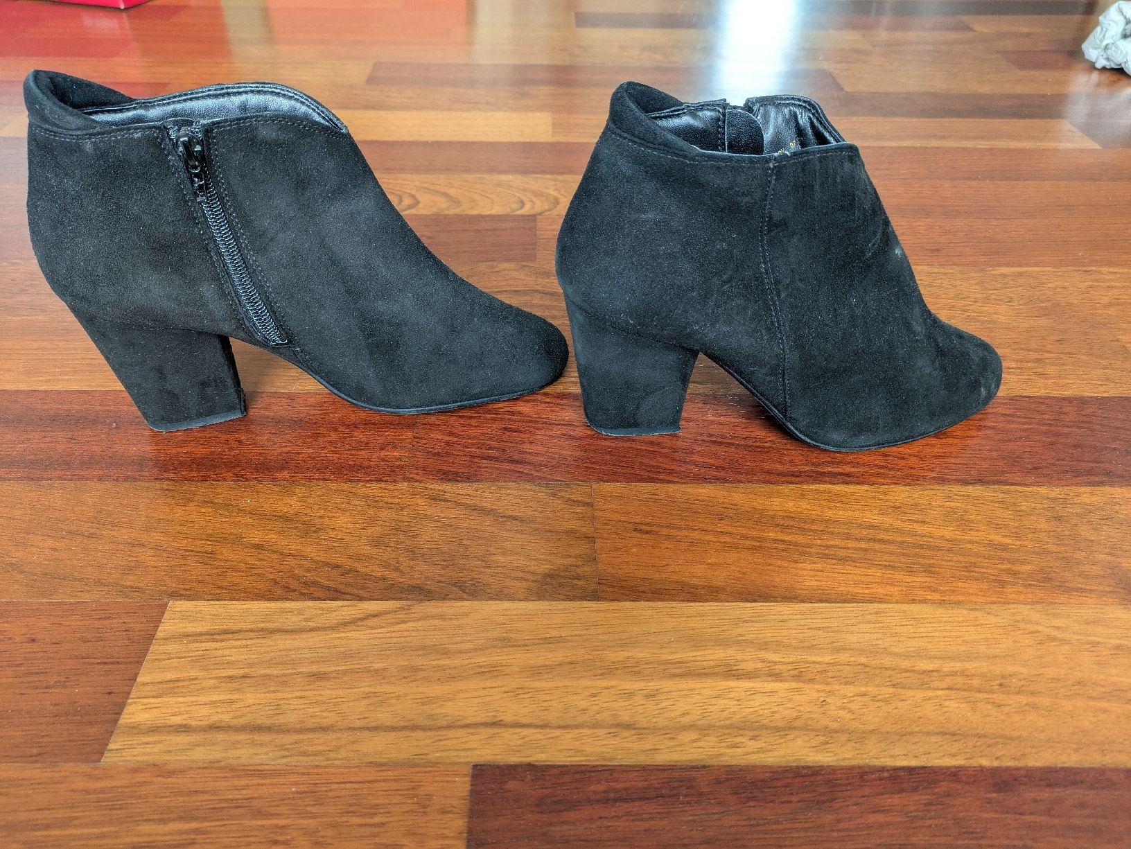 Scarpe da donna: Black Suede Boots Jones - size 38 – Usato da Zürich venduto da Cindy_c