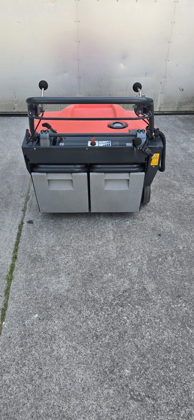 Hako Tutte le macchine: HAKO Kehrmaschine B800 – Usato da Rupperswil venduto da gartenswiss 3
