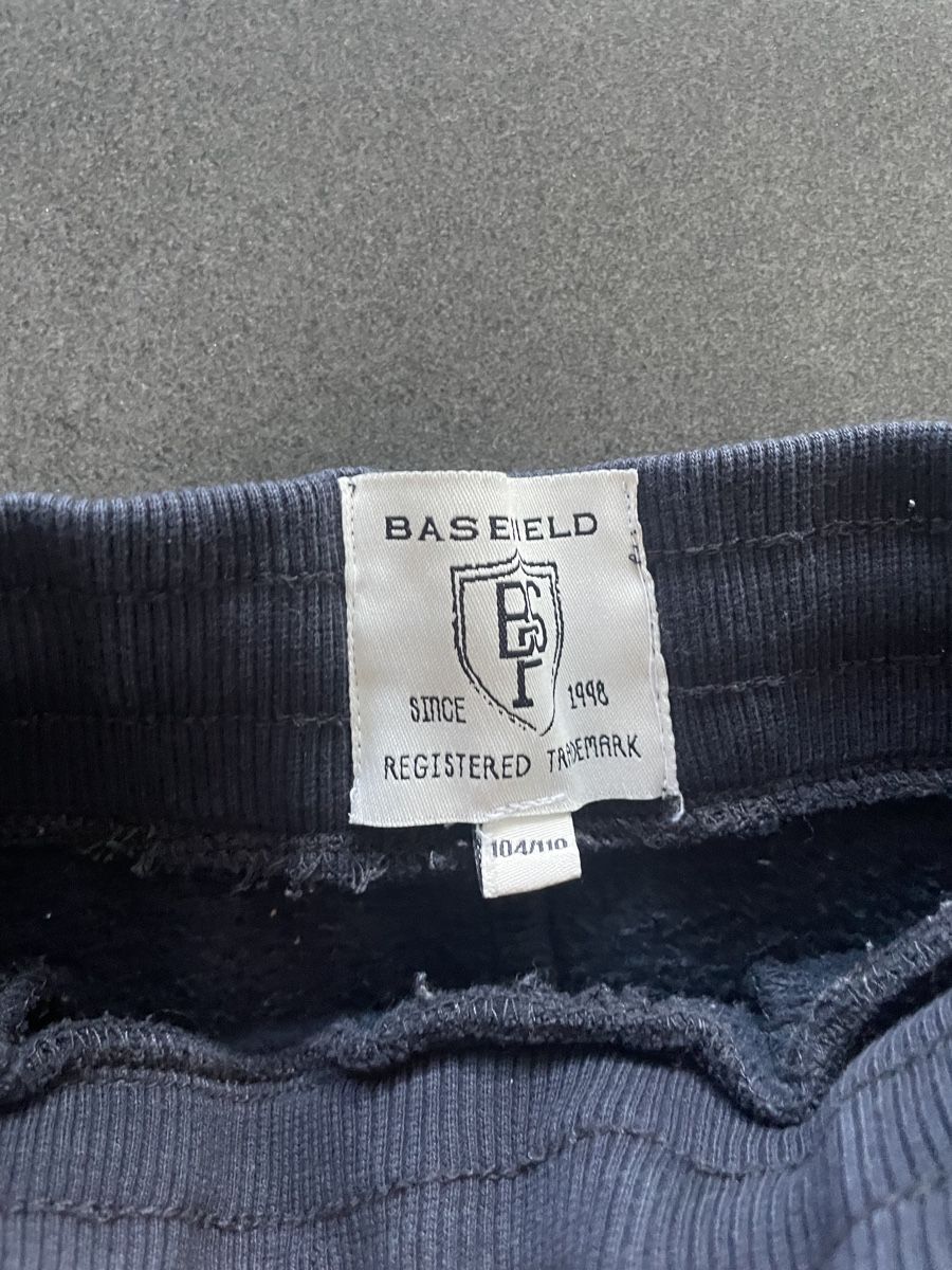 Pantaloni: Trainerhose / Hose Gr. 104/110 – Usato da Aesch ZH venduto da lawas 1
