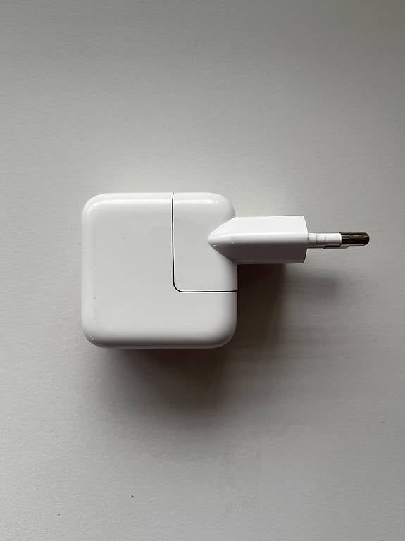 Apple Caricabatterie: Original Apple USB Power Adapter 10W – Usato da Lufingen venduto da slowflyer1