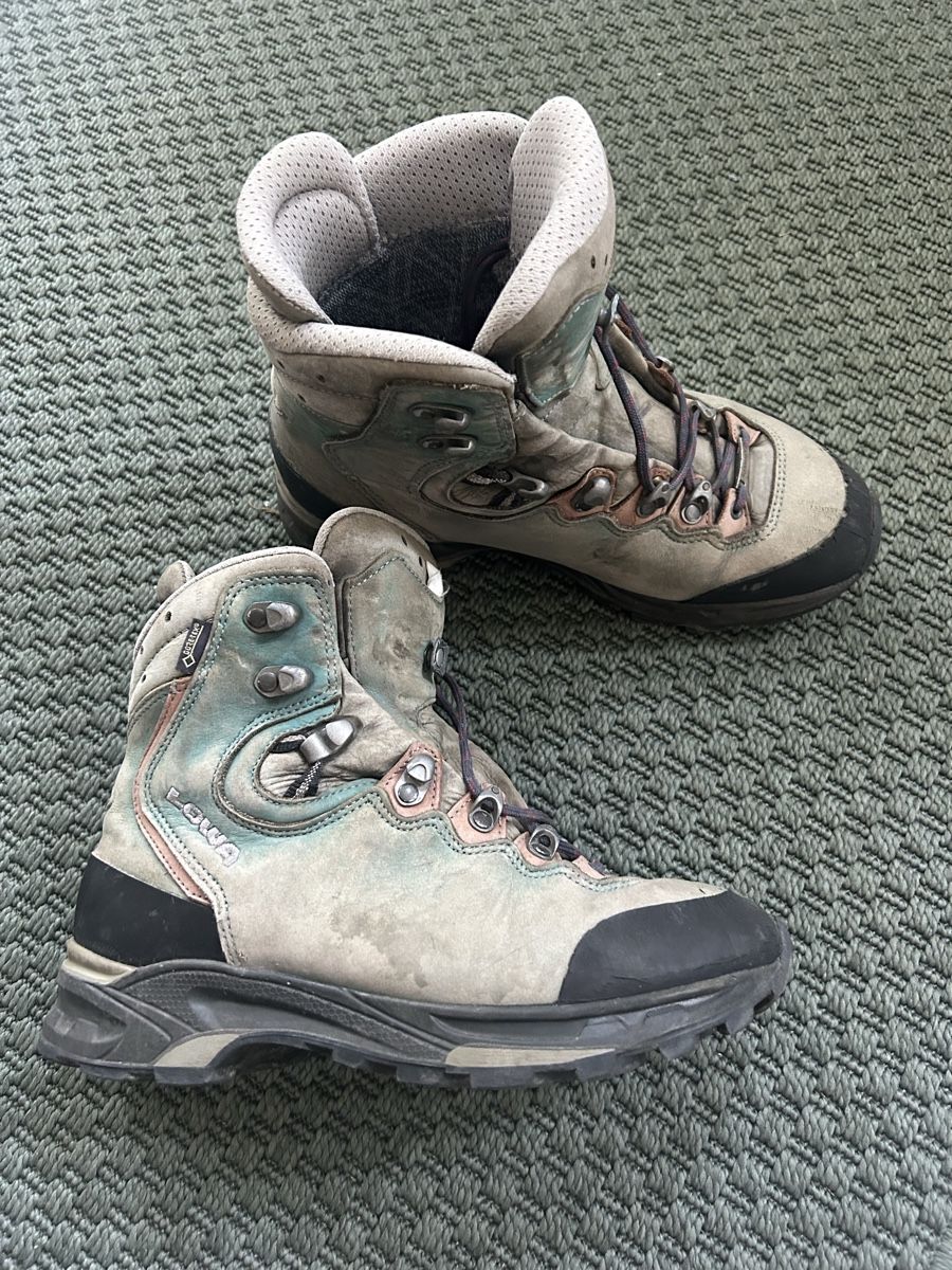 Lowa Damenschuhe: Lowa Wanderschuhe Gore-Tex Damen Grösse 38 – Gebraucht aus Happerswil von luburkard