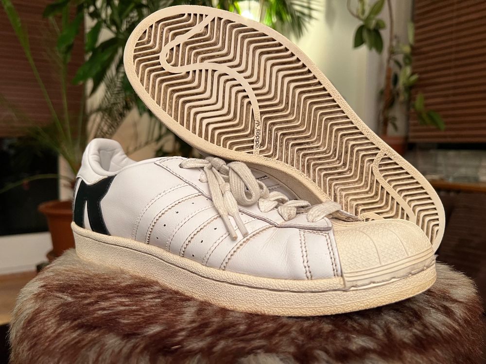 Adidas hotsell superstar 40.5