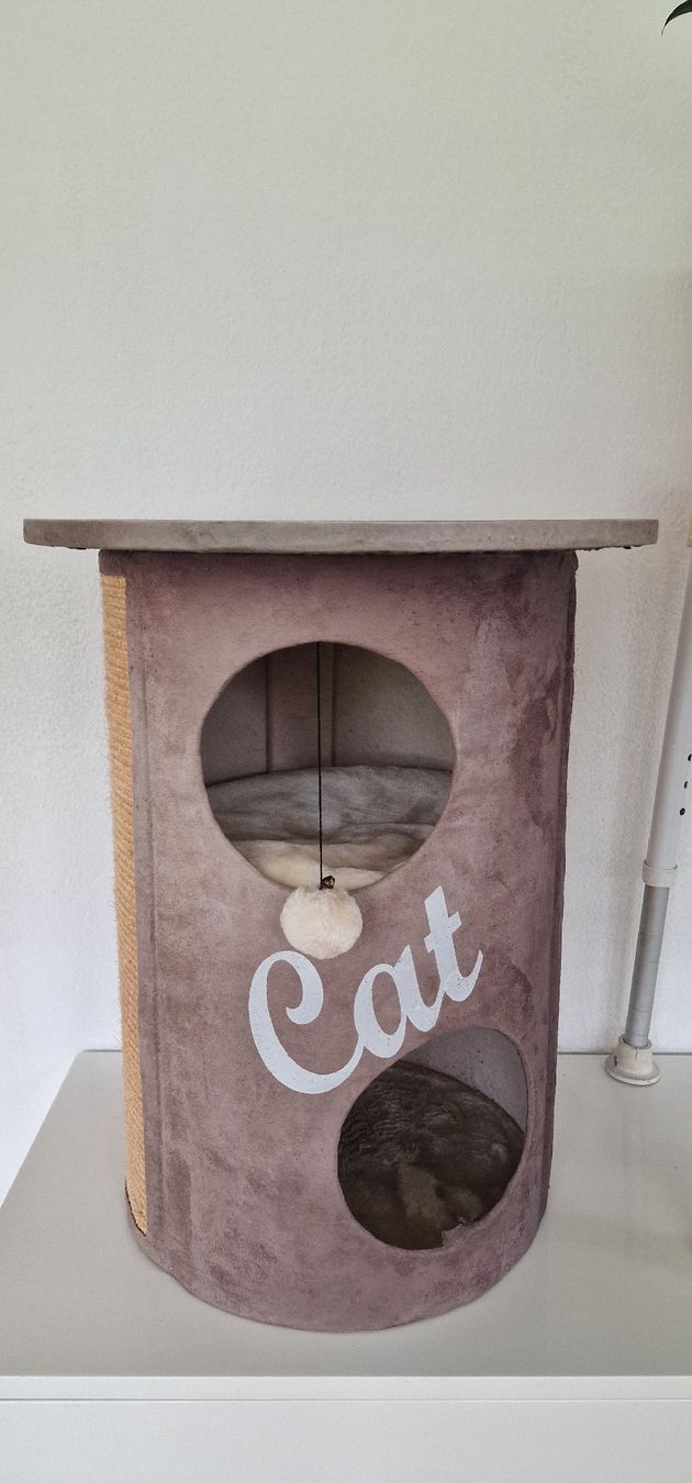 Tiragraffi: Katzenbaum – Usato da Zürich venduto da Abrar123 2
