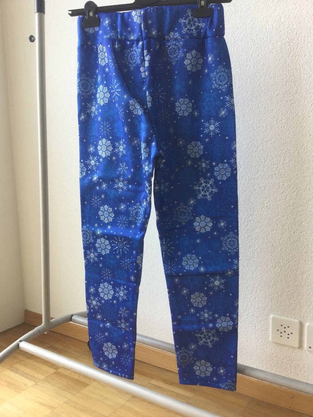 Pantalons: Damen Freizeit Hose warm, Gr M – Neuf avec emballage d'origine à Zürich par VorlonShadow 1