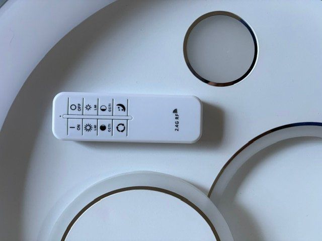 Lustres & lampes de plafonds: Plafonnier LED LUMINART avec télécommande – Neuf (Voir description) à Onex par gga_5vcf 1