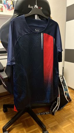 Maglia da calcio Nike, taglia M, ottime condizioni! ⚽️