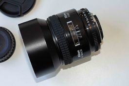 Nikon 85mm f1.8 AF mit Metall Gegenlichtblende HN-23