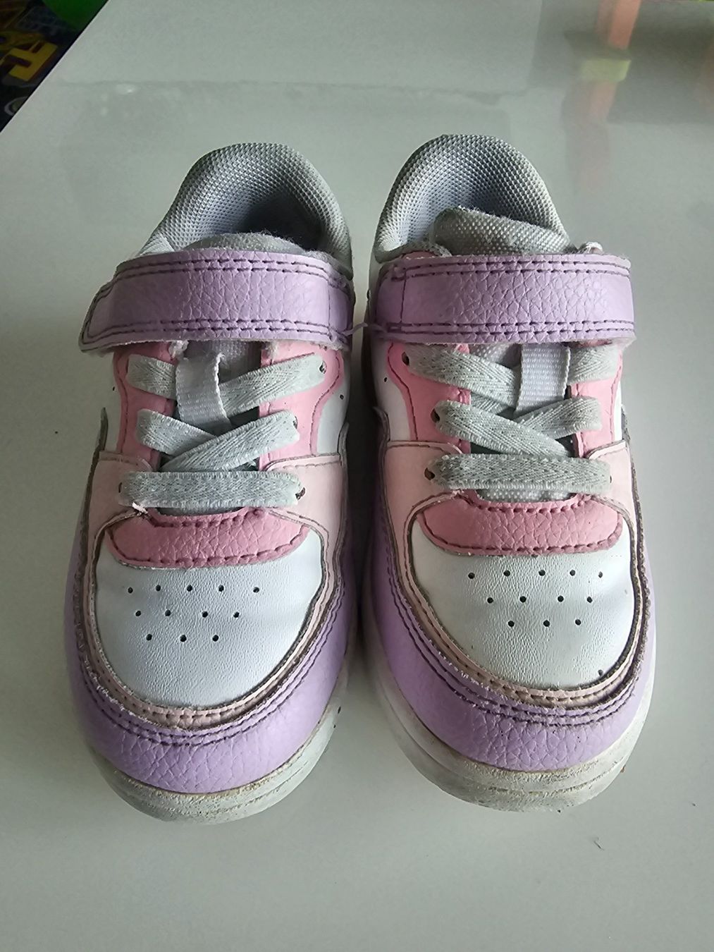 H&M Schuhe für Mädchen: Schuhe Sneakers grösse 23 – Gebraucht aus Unterentfelden von Panda-87