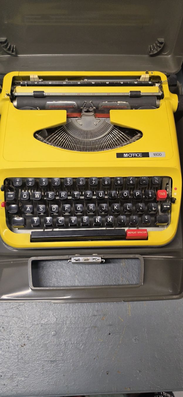 Macchine da scrivere: M-OFFICE 1800 – Usato da Villnachern venduto da Mite_Buc