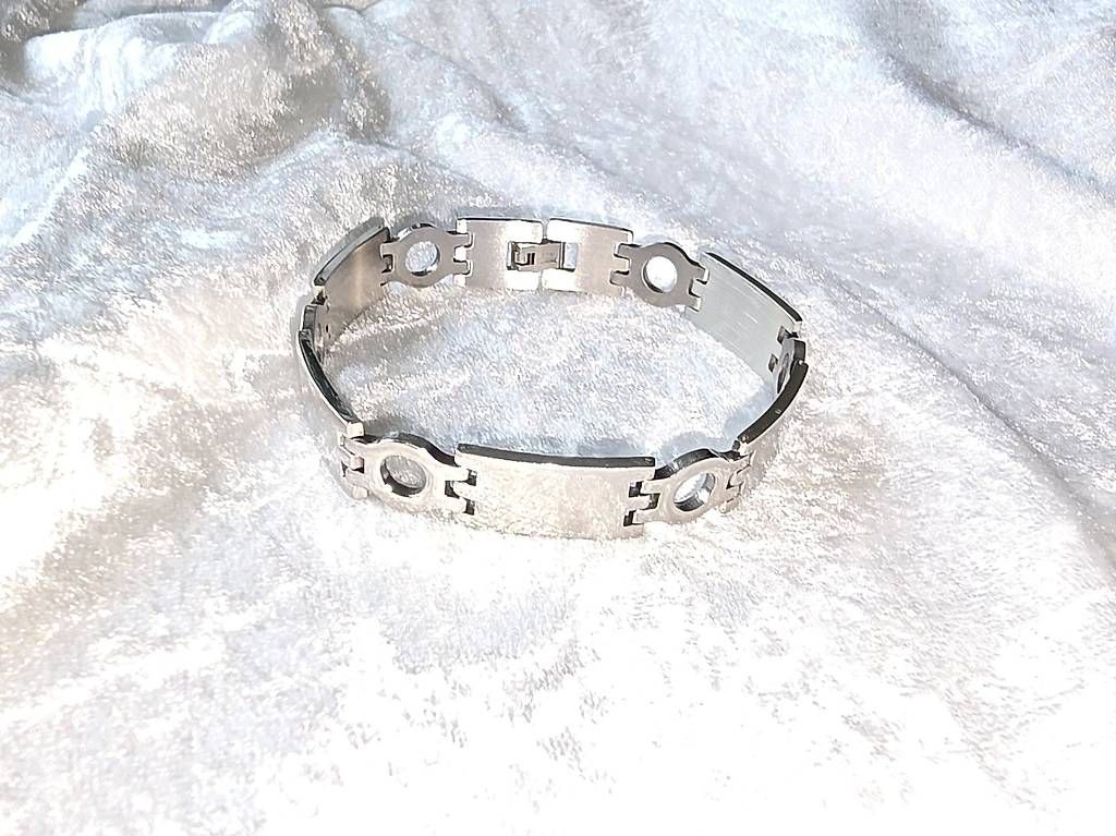 Bracciali & Braccialetti: Schönes Armband – Usato da Dättlikon venduto da Wundertuete_