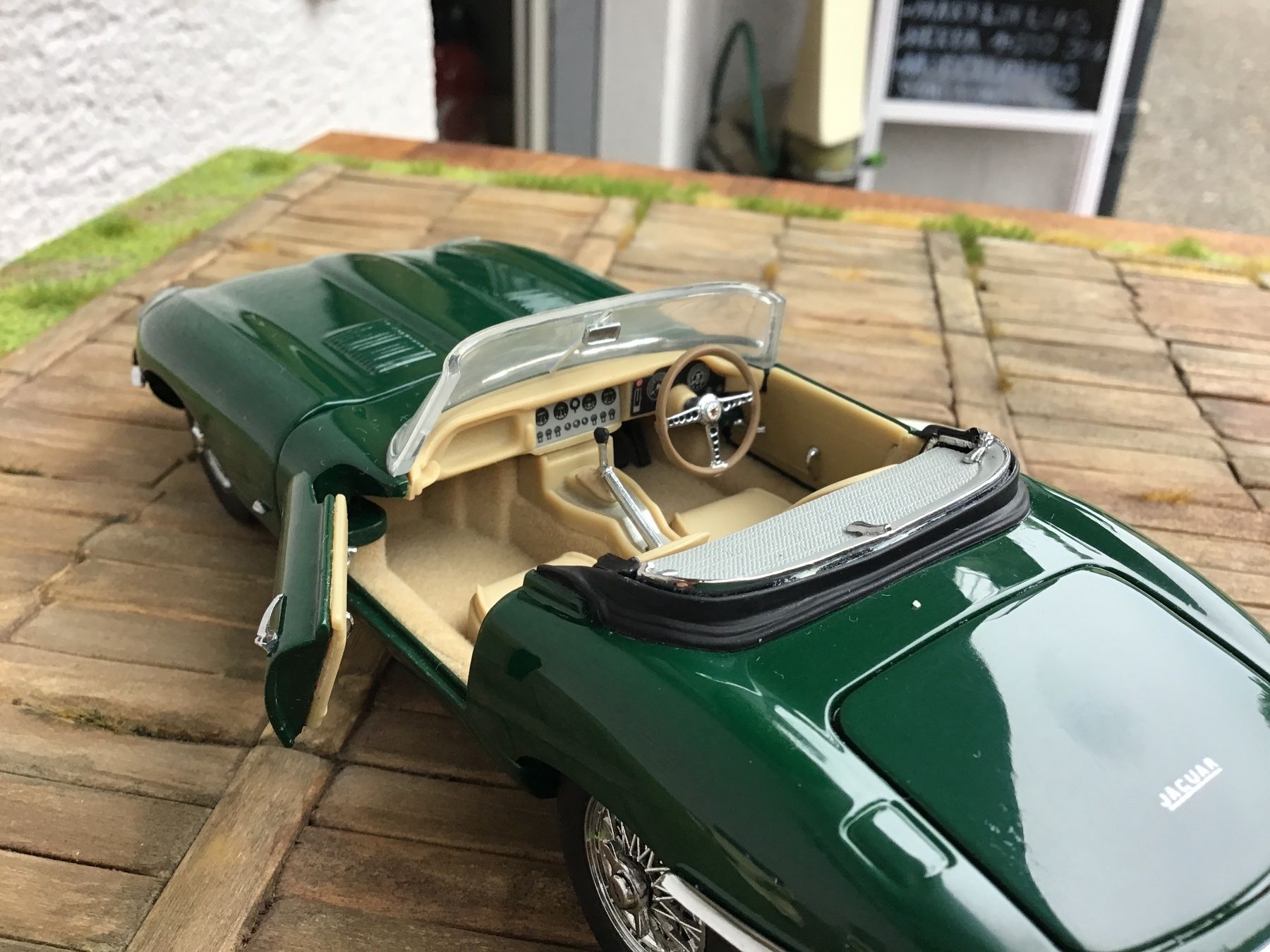 Jaguar Modellini d'auto: Jaguar E-Type 1961,Franklin , Modellauto 1:24, Top Zustand – Nuovo e nell'imballaggio originale da Männedorf venduto da Modellbau-wyss 4