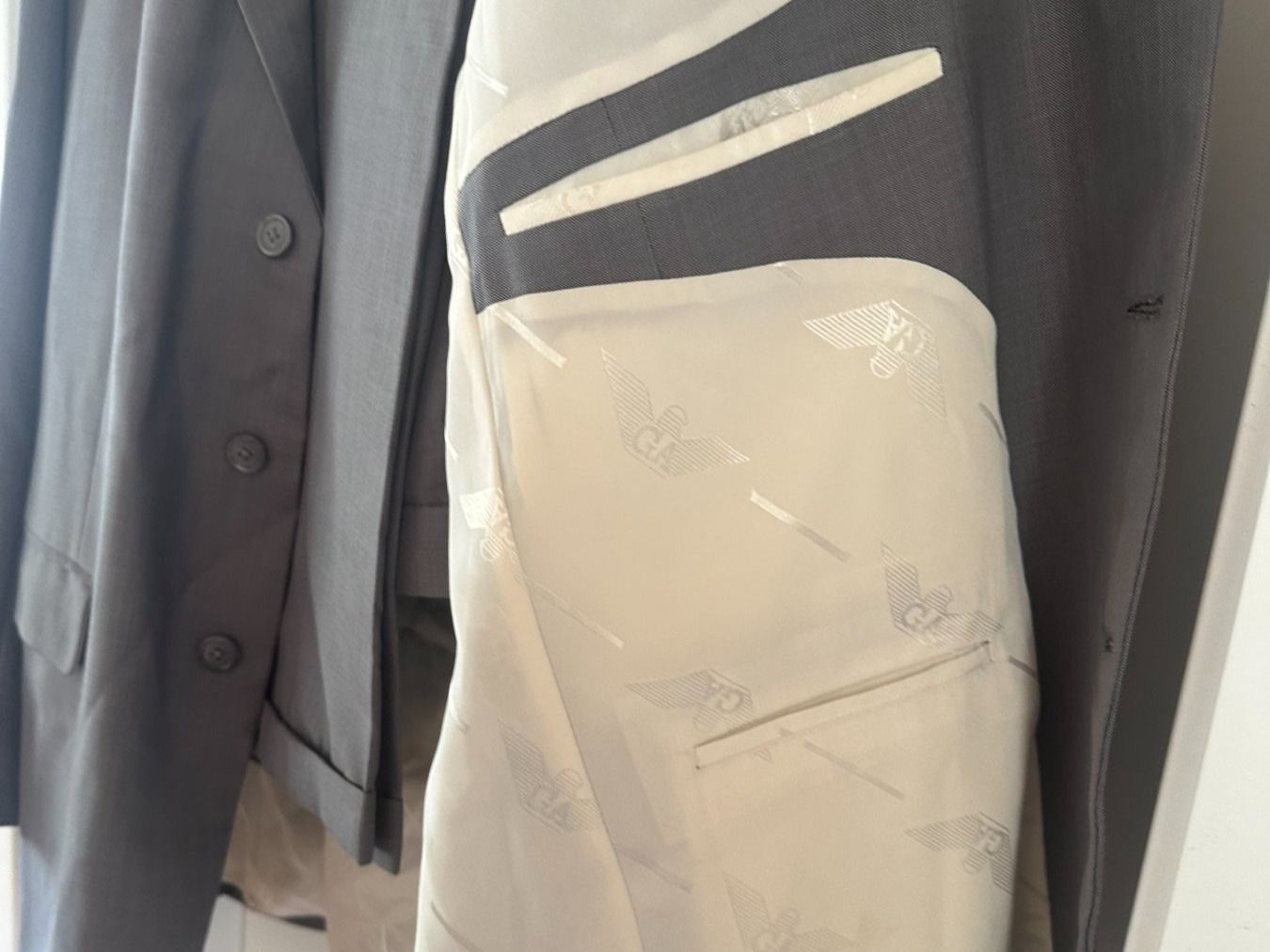 Armani Completi: Armani Business-Anzug – Nuovo (secondo la descrizione) da Niederwangen b. Bern venduto da Walkershop 1