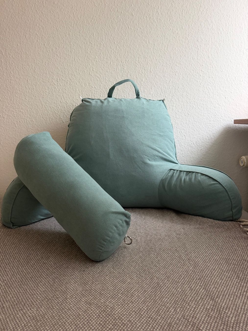 Coussins: Lesekissen mit Armlehne – D'occasion à Zürich par Blumeeee 1