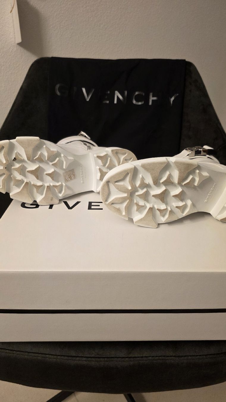 Givenchy Damenschuhe: Givenchy Combat Boots Leder weiss Grösse 38  – Neu (gemäss Beschreibung) aus Zug von mer_r6px 1