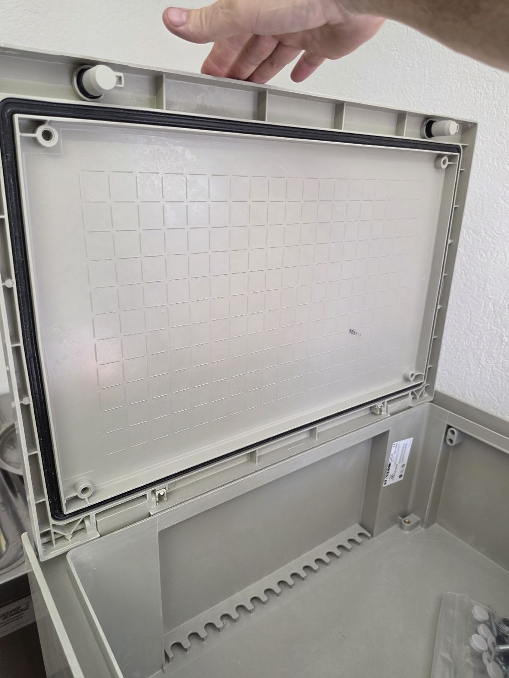 Alimentazione elettrica: Sarel Industrial Control Panel Enclosure 59000 stromkasten  – Usato da Nussbaumen AG venduto da Martinfal 3