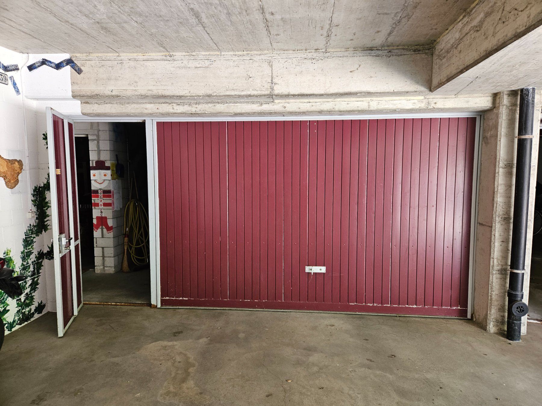 Porte: Gebrauchtes Garagentor fast zu verschenken, mit Antrieb – Usato da Flurlingen venduto da pow_x8g6