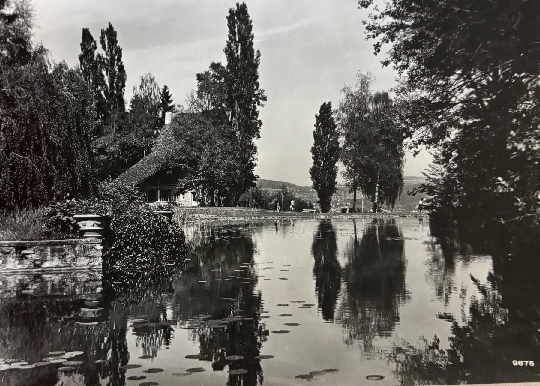 Cartoline postali: Rüschlikon, Stiftung Im Grüene, Parkweiher – Usato da Frauenfeld venduto da Merk52