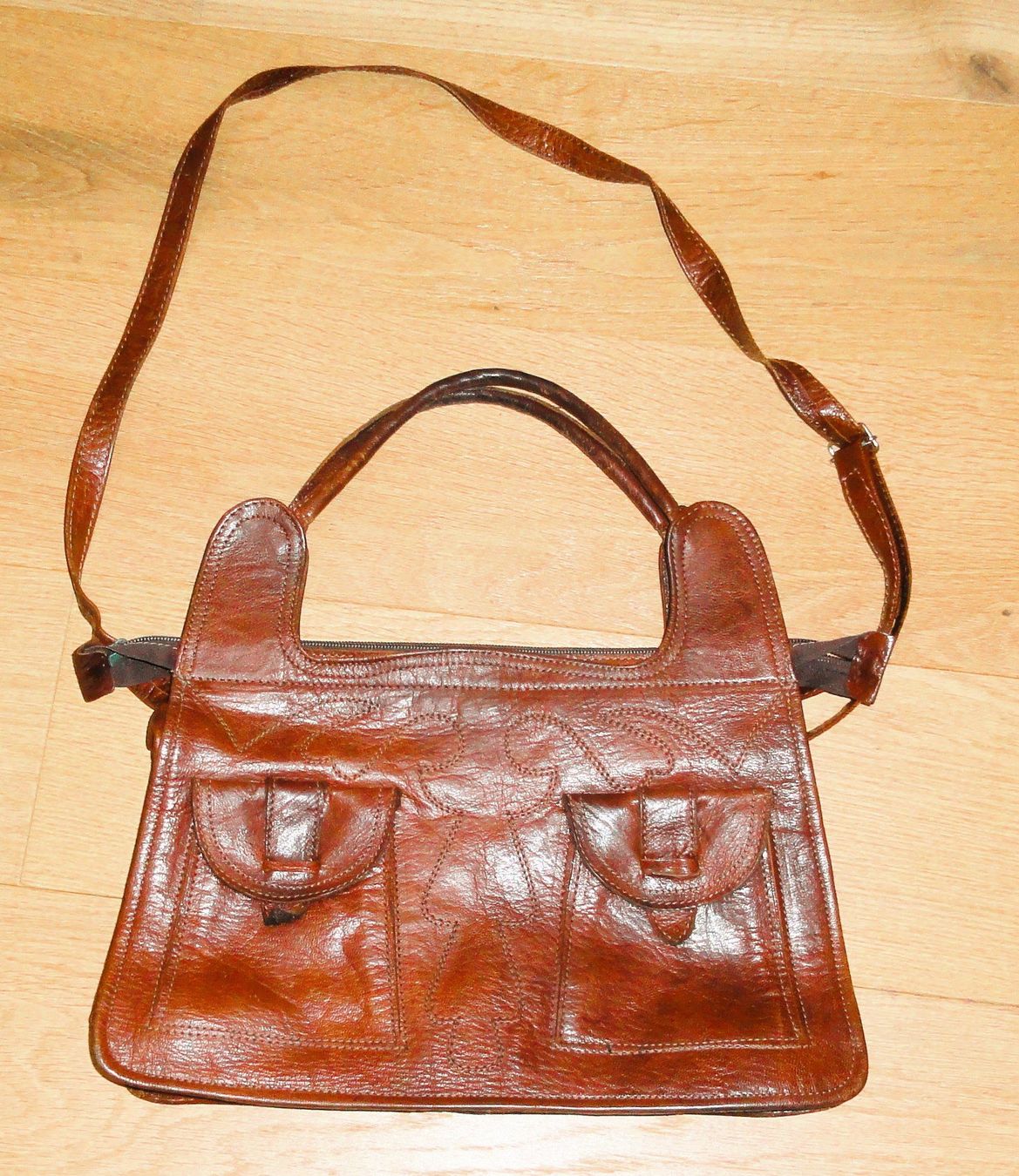 Borse da donna: Sac en cuir👜 – Usato da St-Livres venduto da lune_bleue 1