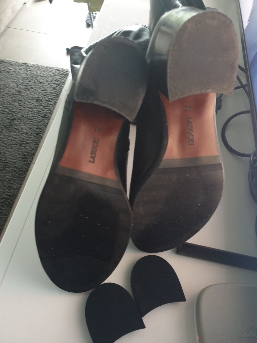 Scarpe da donna: Damenstiefel schwarz,grösse 42 – Usato da Welschenrohr venduto da TEO2017 3