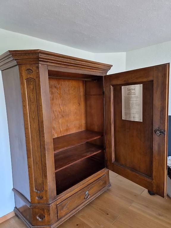 Armadi: Barockschrank  limitierte Reproduktion – Usato da Dachsen venduto da Sbritsch 2