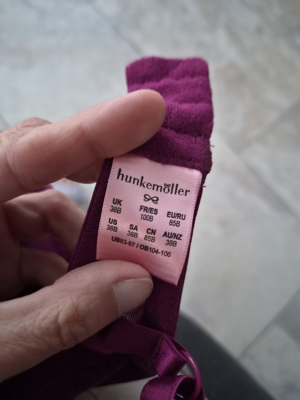 Hunkemöller Sonstige Unterwäsche: Dessous-Set Hunkemöller Lila: BH 85B / String S – Gebraucht aus Niederrohrdorf von Miripfiri 1