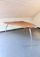 Designer-Tisch für 4 bis max. 6 Personen