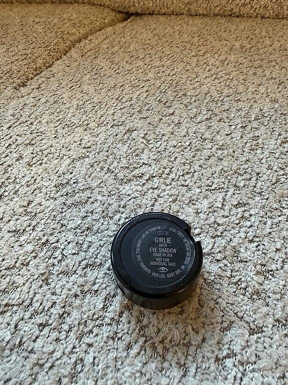 Mac Cosmetics Make-up: Mac Eyshadow / Lidschatten Girlie – Nuovo (secondo la descrizione) da Dietikon venduto da Prelovedpearls 2