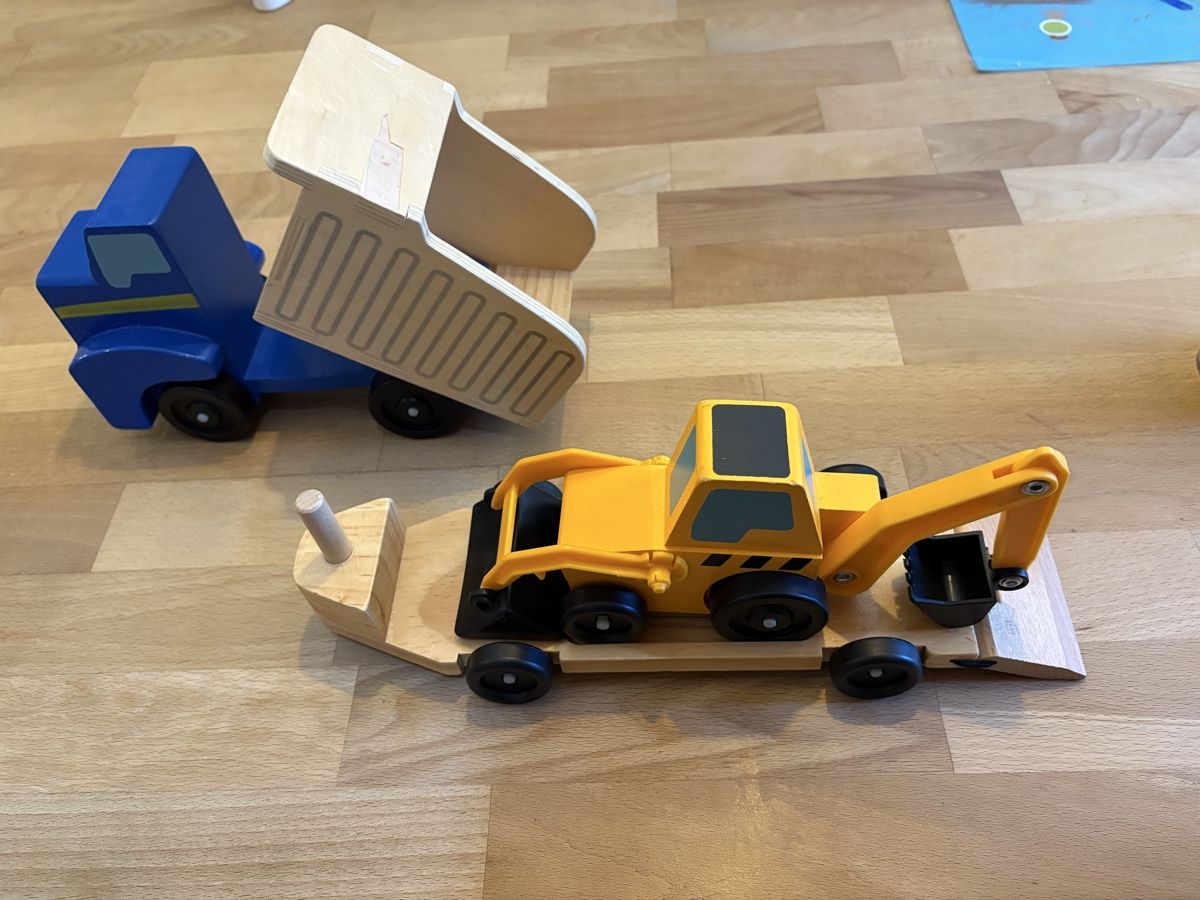 Giocattoli: Holzspielzeug Bagger und Muldenkipper Set – Usato da Bönigen venduto da Mimi_Aurora 2