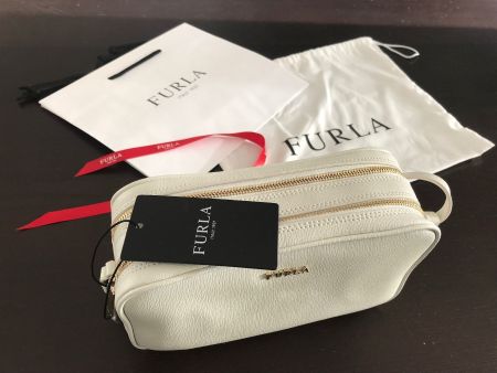Schöne FURLA Umhängetasche  Fabrikneu