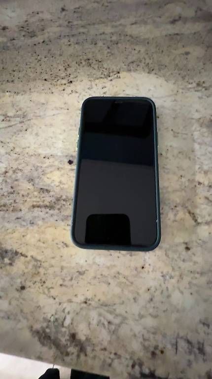 Telefoni cellulari / Smartphones: Iphone 11 pro – Usato da Thun venduto da toske87 2