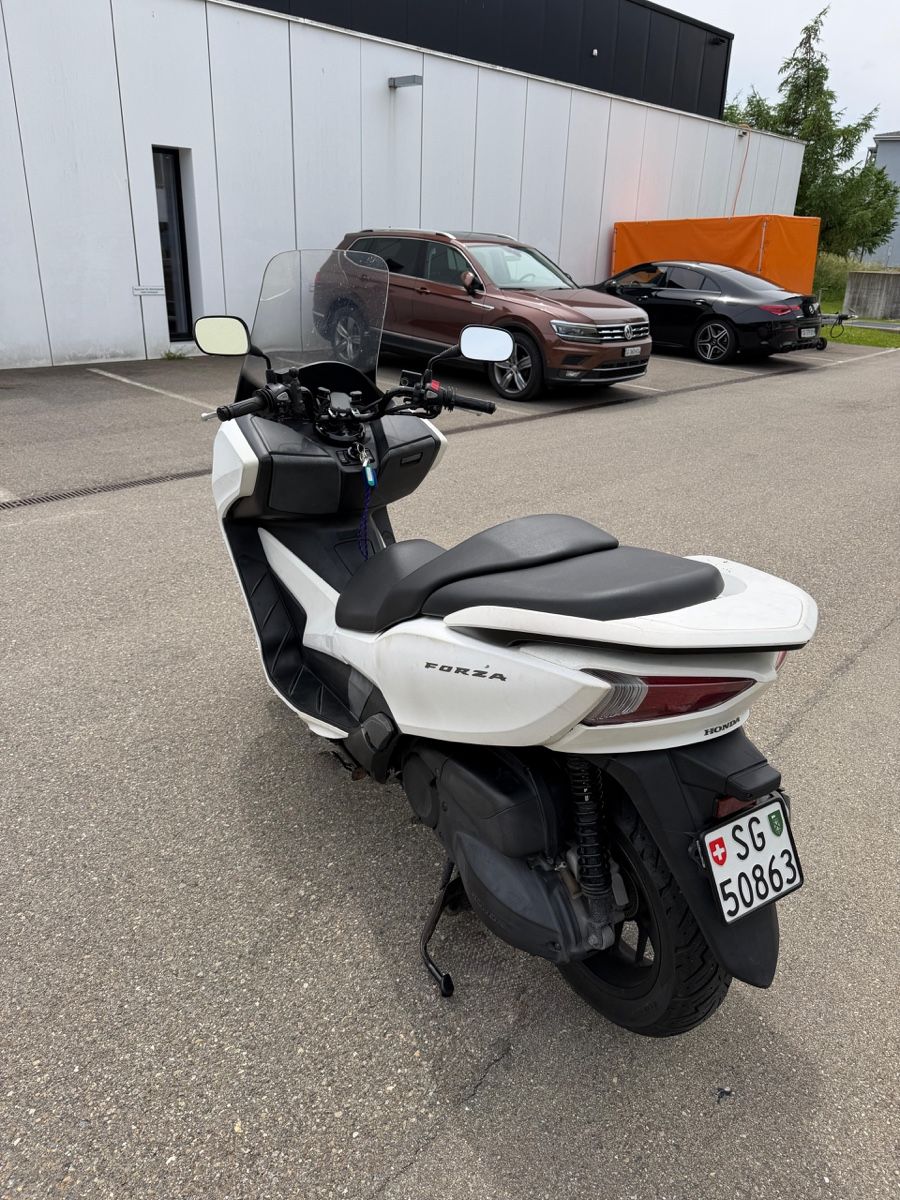 Honda Strada: Honda Forza 300 – Usato da Gossau SG venduto da jakob5.342 2