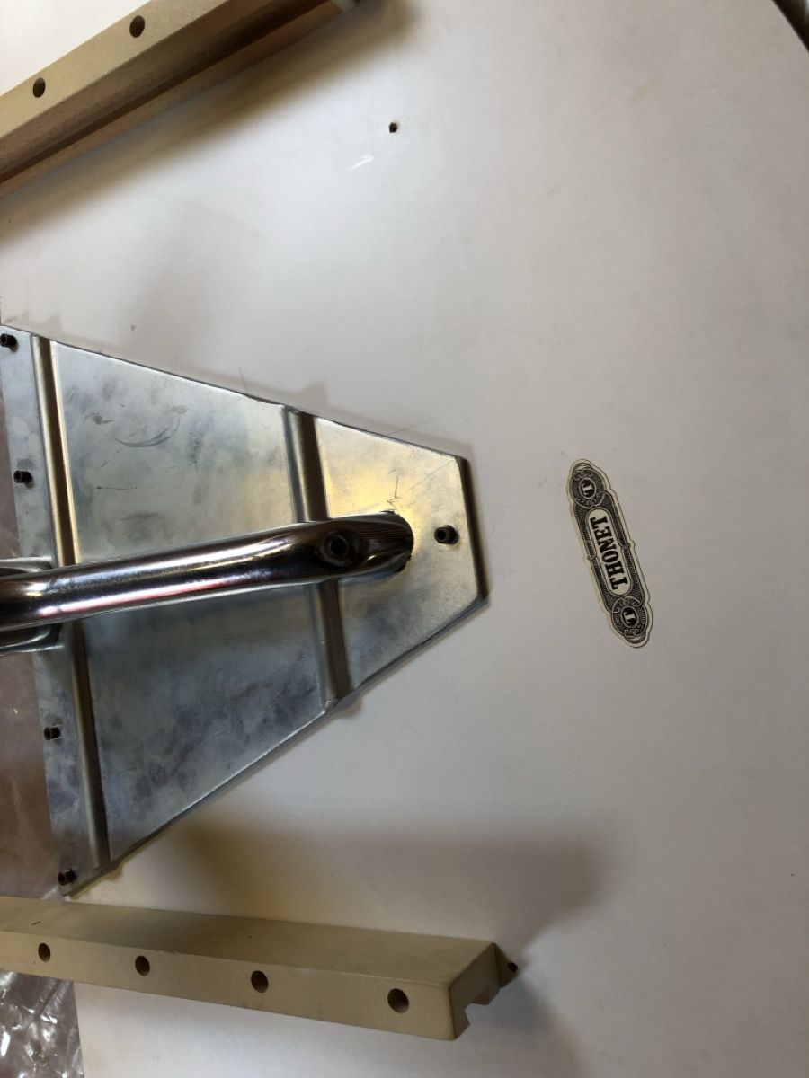 Tische: Ausziehbarer Thonet-Esstisch – Gebraucht aus Zürich von mzb_nfm5 4
