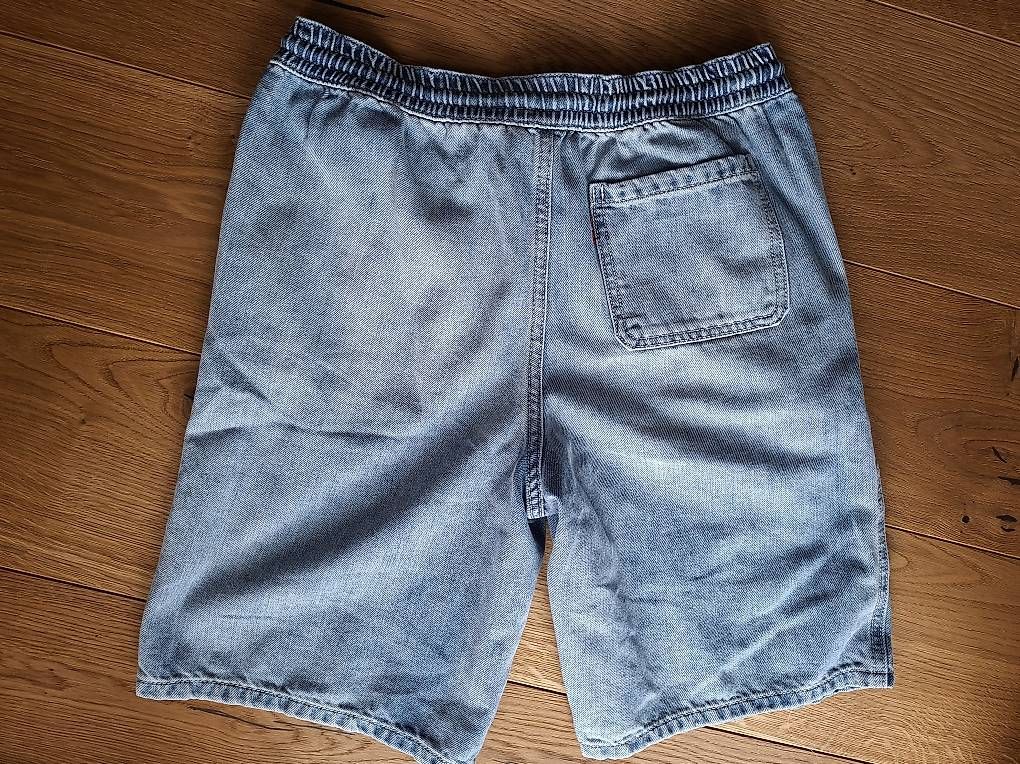 Levi's Hosen: Levis Shorts Gr. 176 – Gebraucht aus Aathal - Seegräben von anny44 1