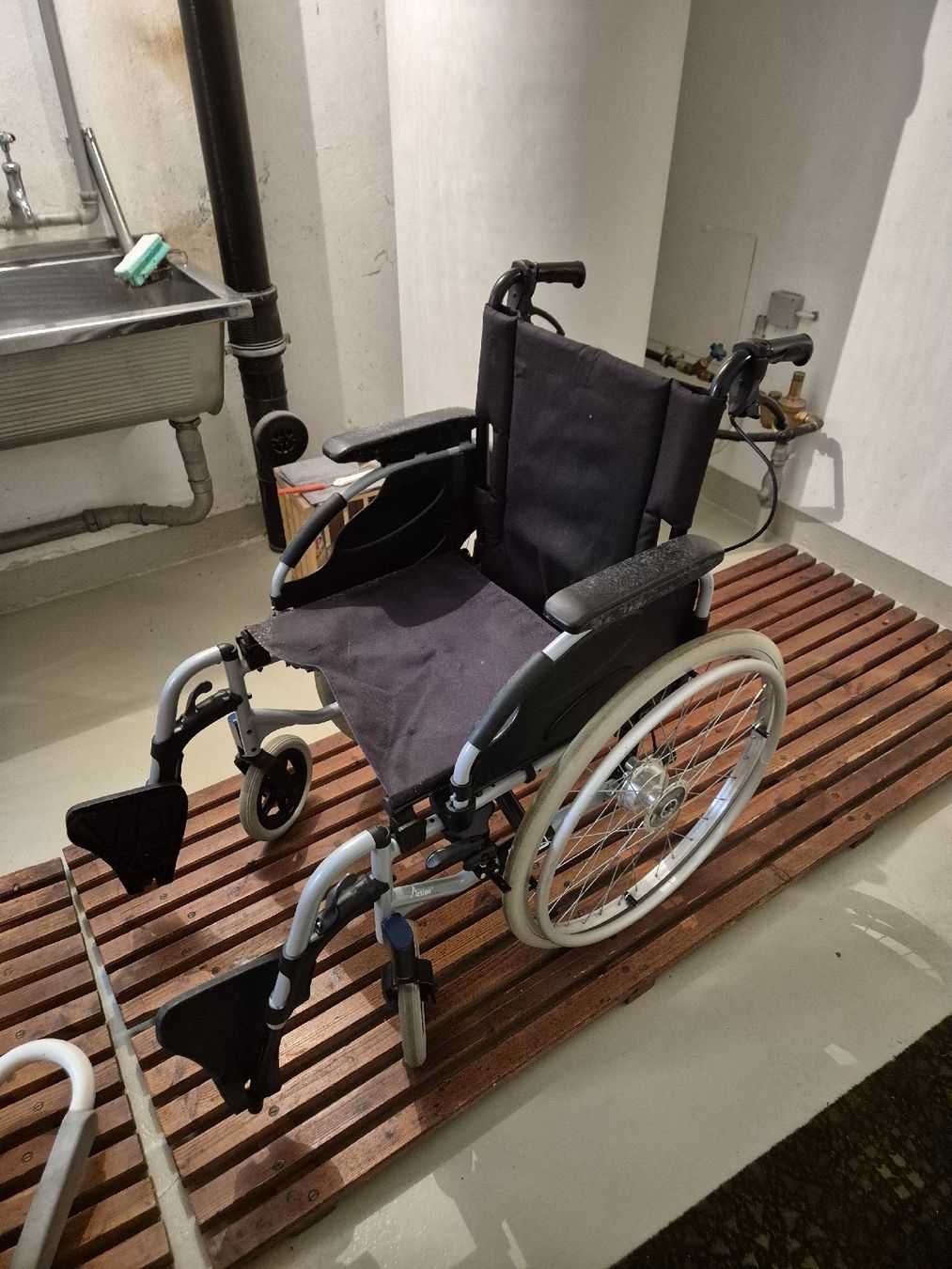 Chaises roulantes: Rollstuhl – D'occasion à St. Gallen par mscheit 2