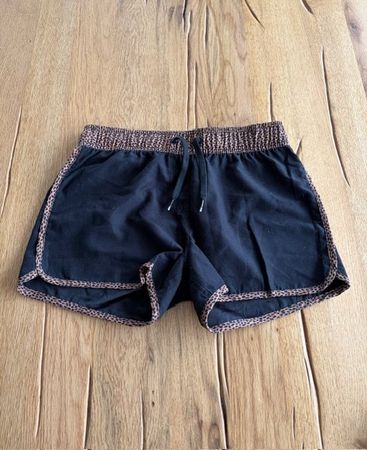 Schöne Protest Mädchen Shorts Grösse 176