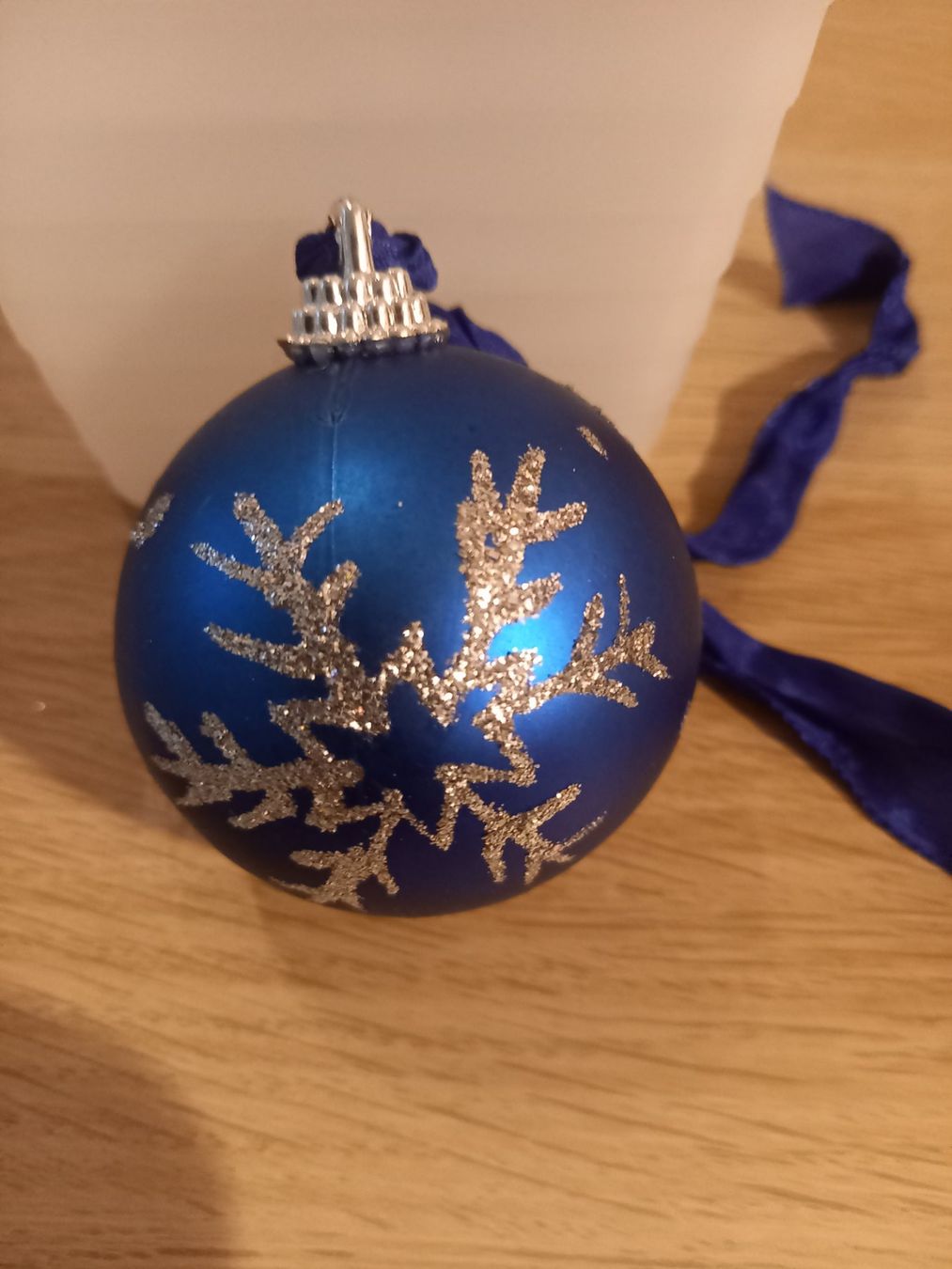 Alle Dekorationen: 3 Blaue Weihnachtskugeln Weihnachten Christbaumschmuck Deko – Gebraucht aus Luzern von titanic68 3