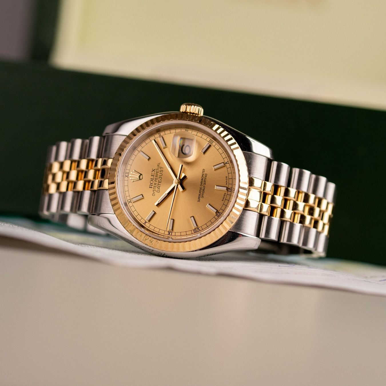 Rolex Orologi: Rolex Datejust 36/ 116233 / 2005 / Champagne Dial / Full Set – Usato da Luzern venduto da PrimeSwissTime 3