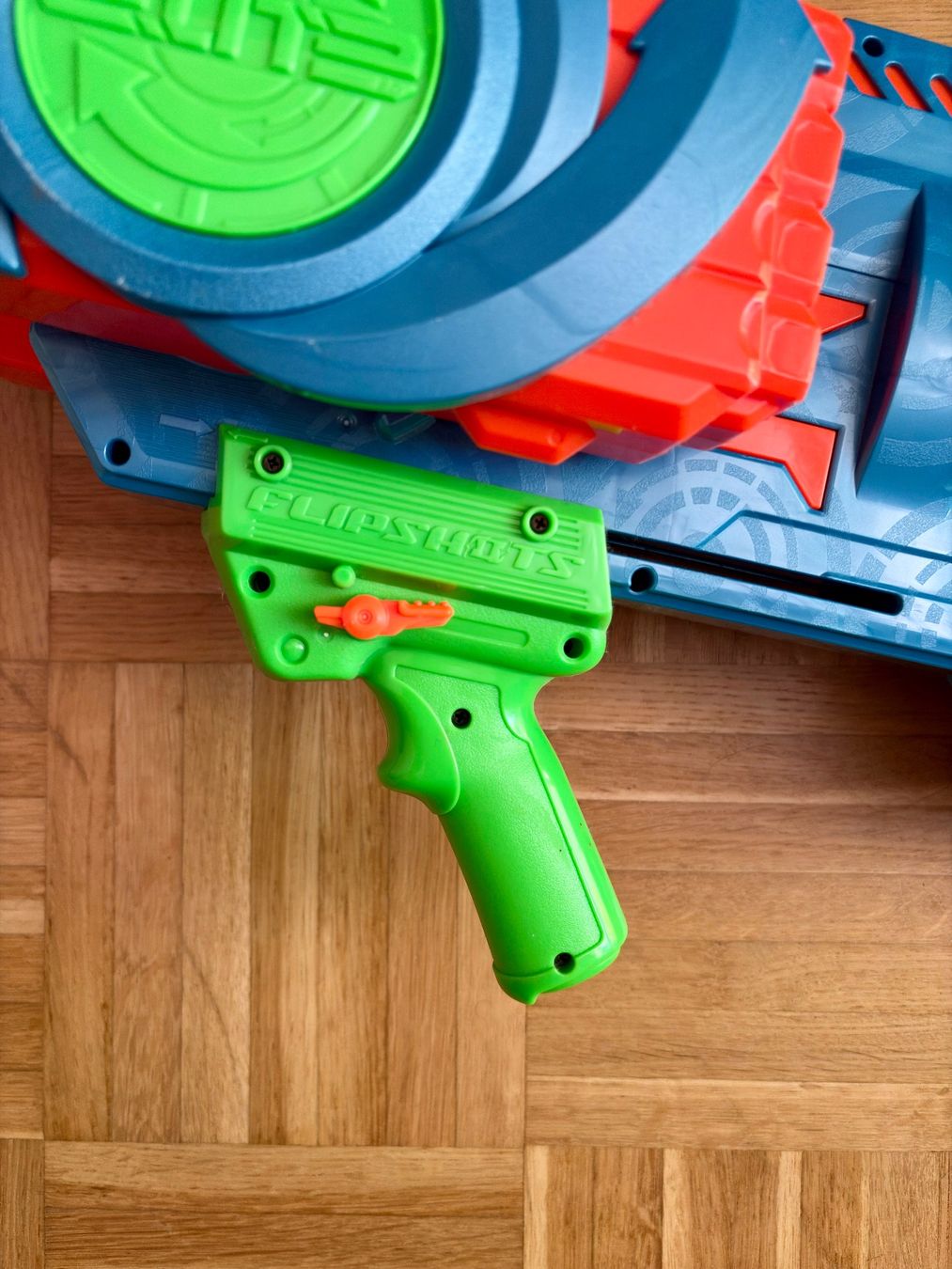 Nerf Giocattoli: Nerf Elite 2.0 Flip-32 avec 28 fléchettes Nerf originales – Usato da Biel/Bienne venduto da zouzou65 1