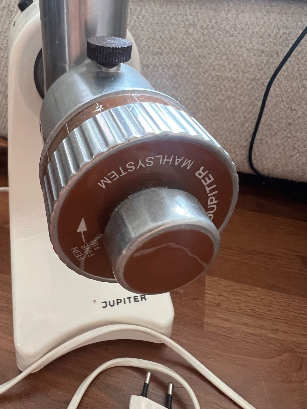 Jupiter Elettrodomestici da cucina: Jupiter Getreidemühle Mehlmühle Typ:862 – Usato da Jona venduto da Sariksa 4
