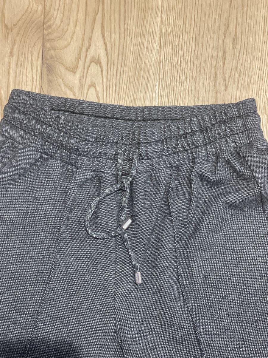 Mango Pantaloni: Graue Stoffhose von Mango, Gr. XS – Usato da Arbon venduto da llaauraa 1