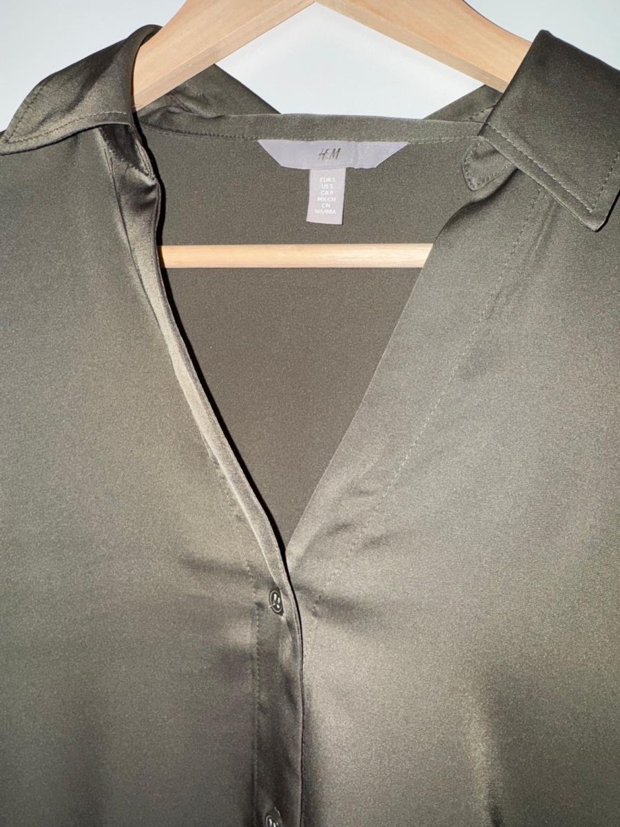 Camicette: Bluse mit v ausschnitt elegant – Usato da Zofingen venduto da ismail01a 2