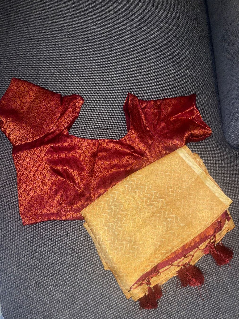 Lotti di vestiti: Eleganter Saree Sari und Dhoti – Nuovo (secondo la descrizione) da Biel/Bienne venduto da nurrund 5