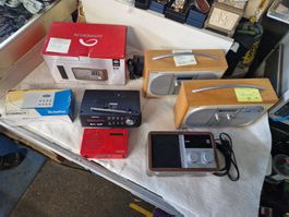 DAB und FM Radios diverse Grössen und Marken