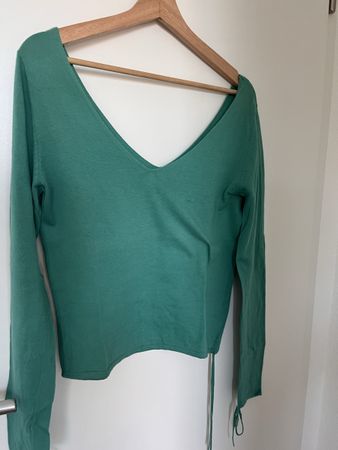 Pull femme vert col V manches longues taille S neuf