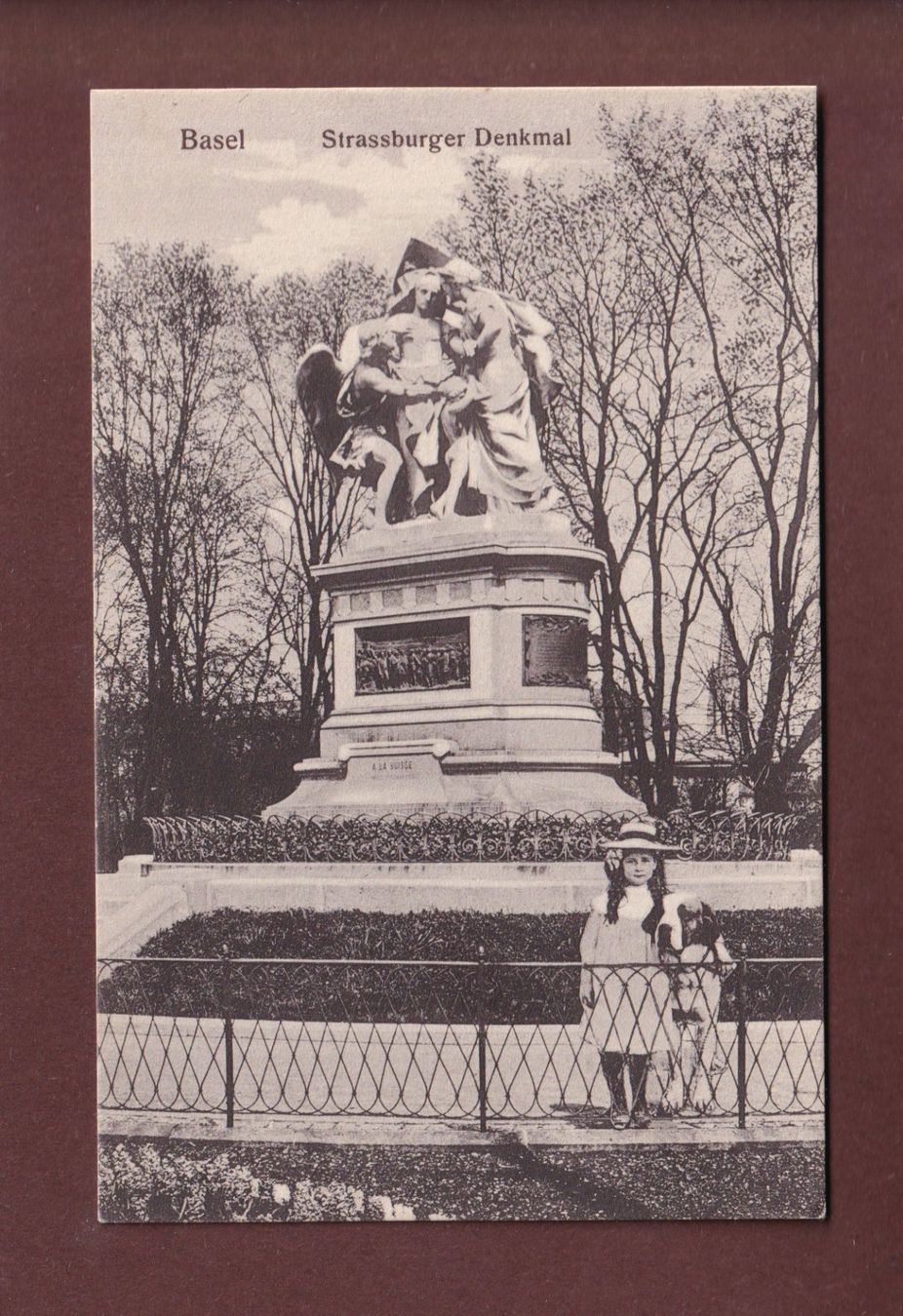 Cartoline postali: BASEL - Strassburger Denkmal - Mädchen und Hund – Usato da Pully venduto da nicecards-shop