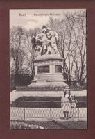 BASEL - Strassburger Denkmal - Mädchen und Hund
