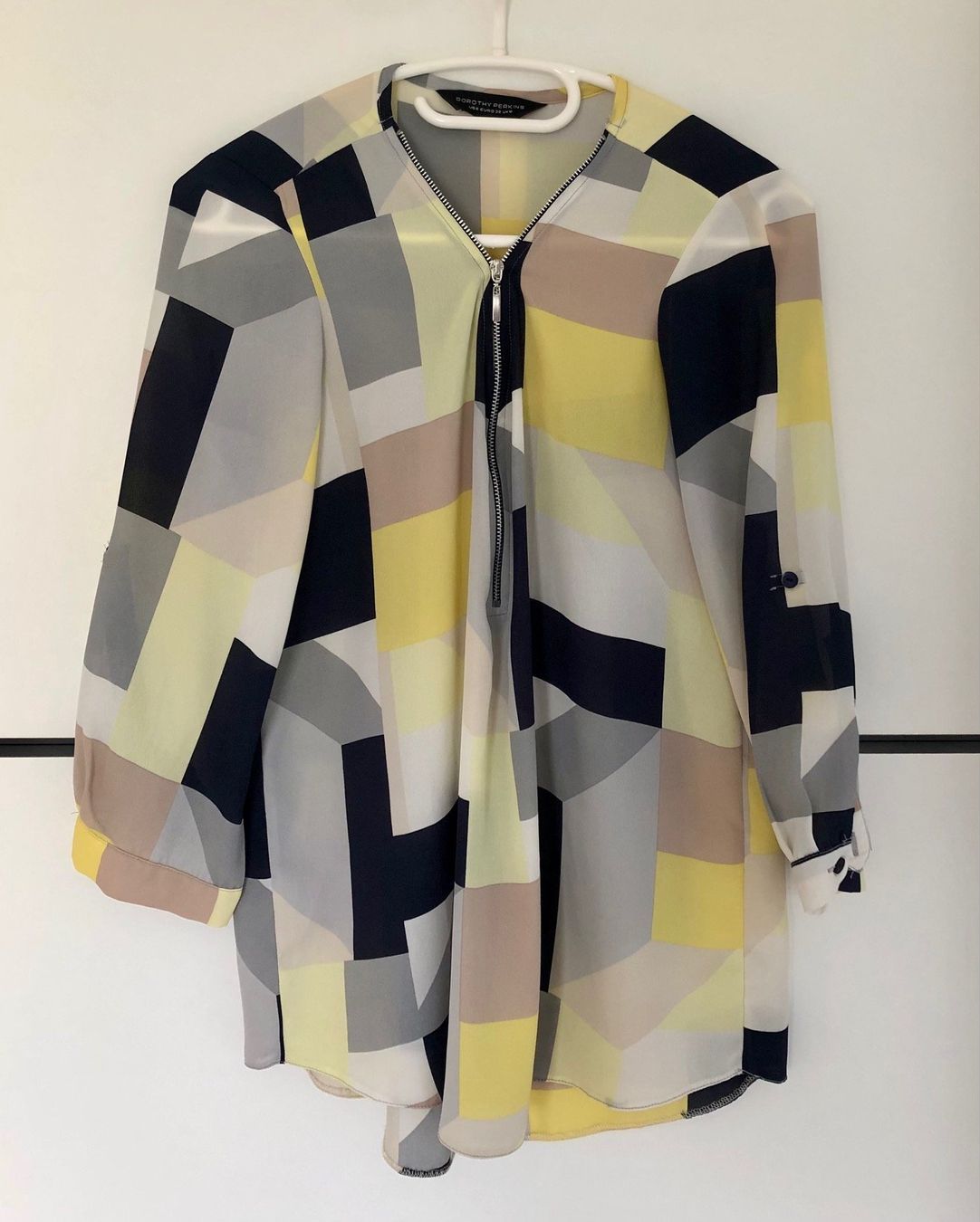 Blusen: Blouse Dorothy Perkins taille 38 – Gebraucht aus Le Crêt-p-Semsales von staglione69