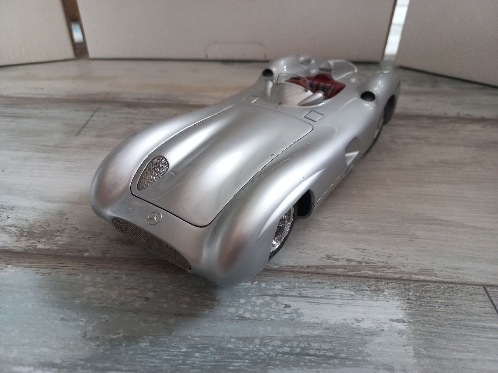 CMC Modellini d'auto: Mercedes W196R 1/18 CMC – Usato da Attalens venduto da remy_s00 4