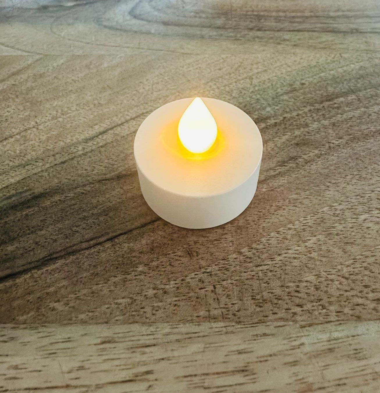 Candele: LED Teelichter mit Flackereffekt, warmweiss – Usato da Abtwil SG venduto da sinsky_