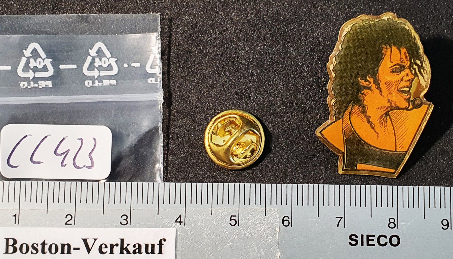 Plaketten & Abzeichen: CC423 - Pin Michael Jackson – Gebraucht aus Reinach BL von Boston-Verkauf 1